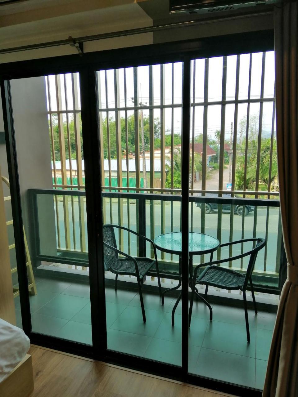 La La Moon Poshtel'n' Pool Krabi